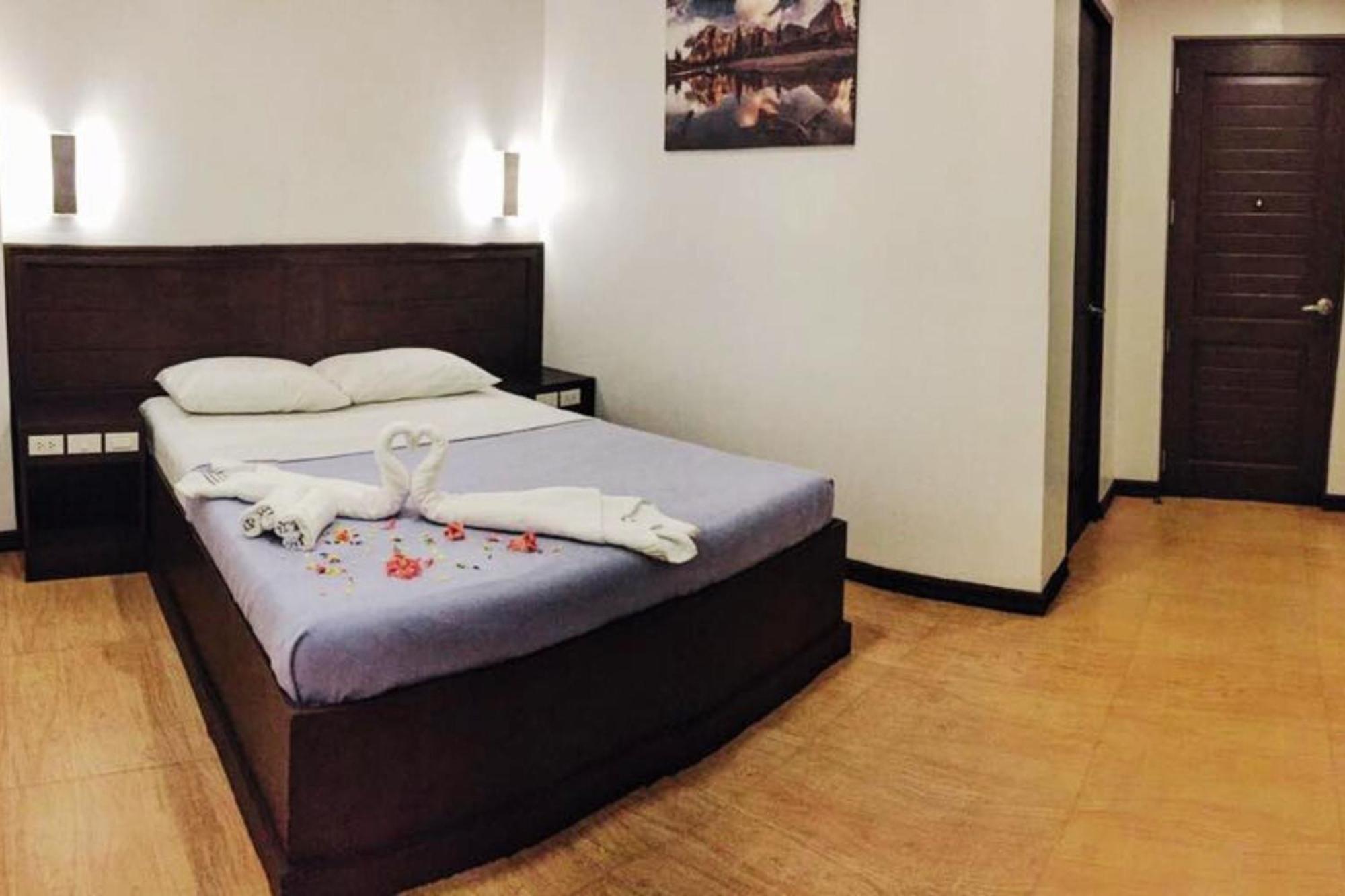 Pearli View Hotel Iloilo Powered By Cocotel Номер фото