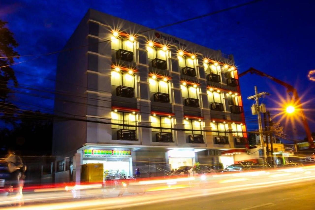 Pearli View Hotel Iloilo Powered By Cocotel Экстерьер фото